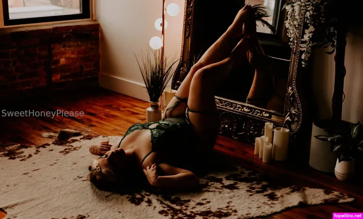 Enchatedhoney OnlyFans Thumbnail #nYIid3G9dK