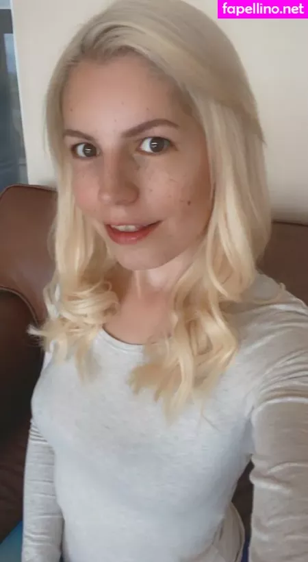 Englishphoebe OnlyFans Thumbnail #z01iuSVXNG