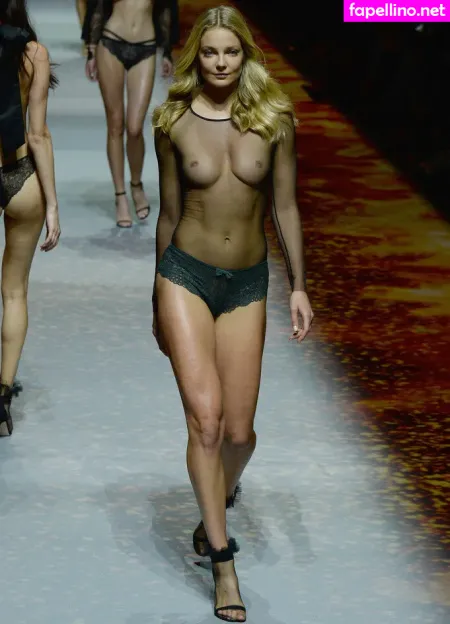 Eniko Mihalik OnlyFans Thumbnail #4reaB2gBm7