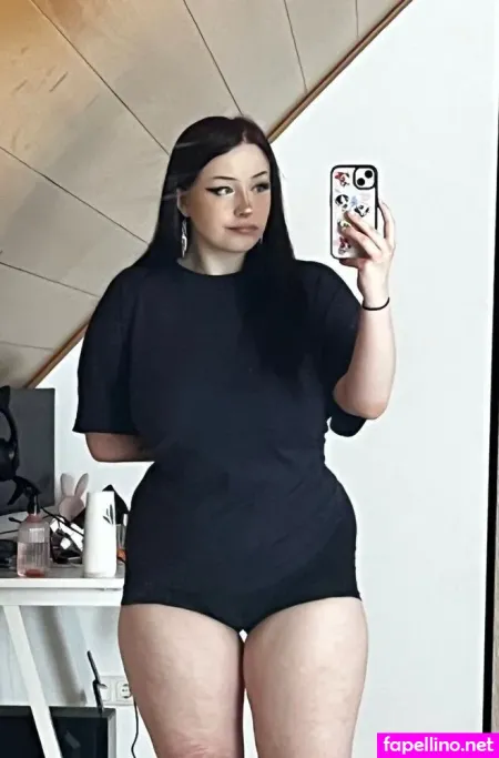 Ennachenxo OnlyFans Thumbnail #GB9VPAKYIz