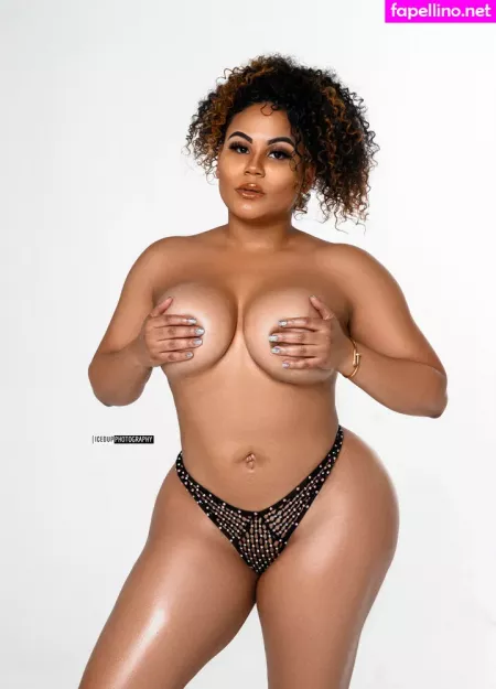 Envyericaxxx OnlyFans Thumbnail #7Yiae8OQdG
