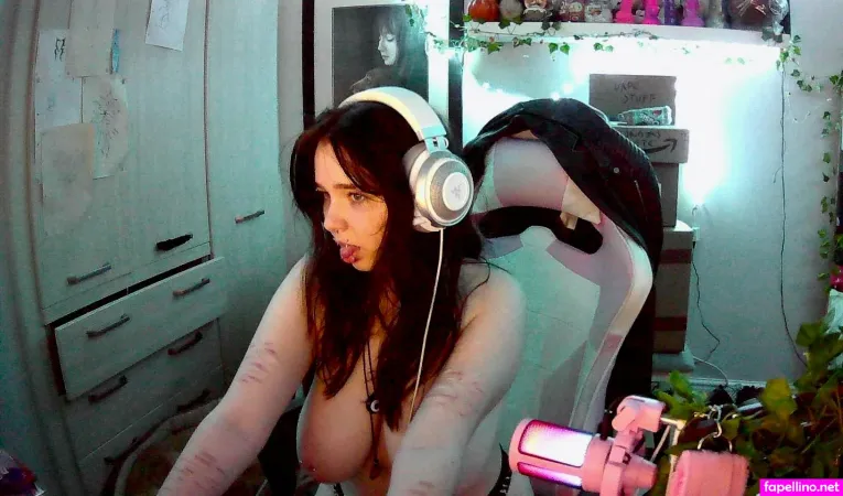 Erfaye OnlyFans Thumbnail #iPcG8ibIxY