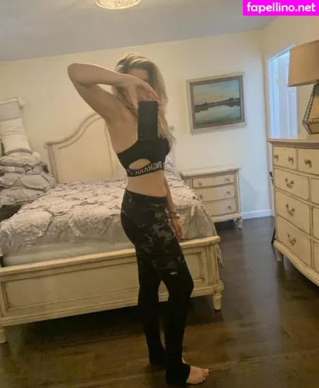 Erica Lindbeck OnlyFans Thumbnail #7WdnFXeiZF