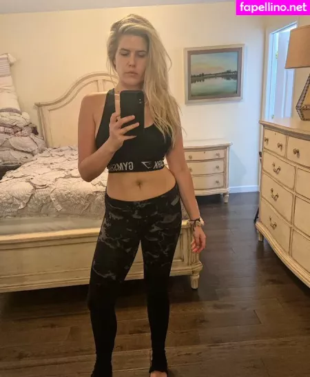 Erica Lindbeck OnlyFans Thumbnail #p1bZYCLAEY