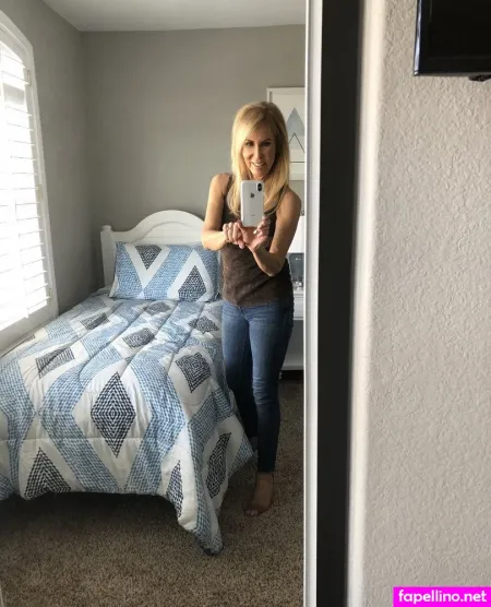 Ericalauren OnlyFans Thumbnail #YNlpOnWaxo