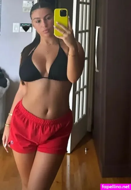 Erika Americaaa photo