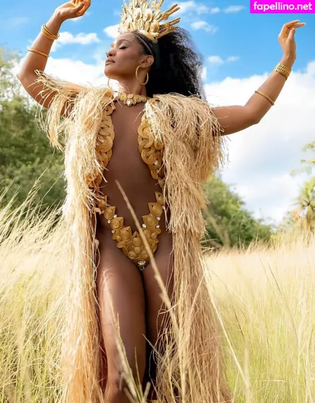 Erika Januza OnlyFans Thumbnail #HhtarID0ST