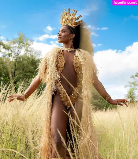 Erika Januza OnlyFans Thumbnail #rliKf6KuQ1