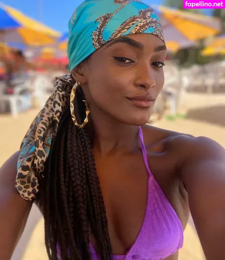 Erika Januza OnlyFans Thumbnail #urYxOBmK9p