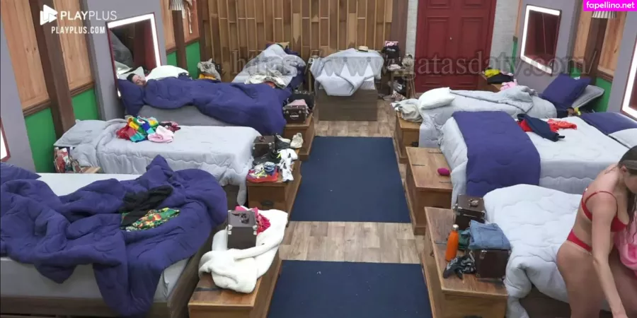 Erika Schneider OnlyFans Thumbnail #S7O1BGmicm