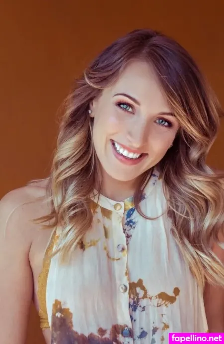 Erika Toro Main Profile Photo
