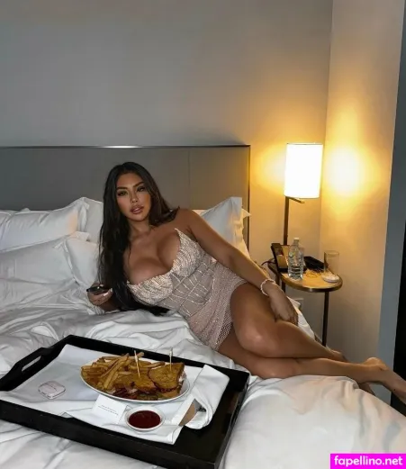 Erika Tsukita OnlyFans Thumbnail #BRoeRfnO3R