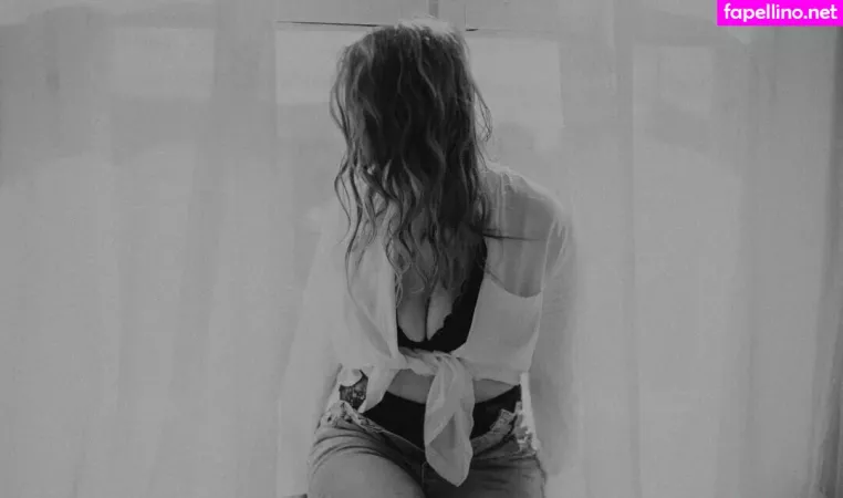 Erikahelin2 OnlyFans Thumbnail #qHUS1j6ffo