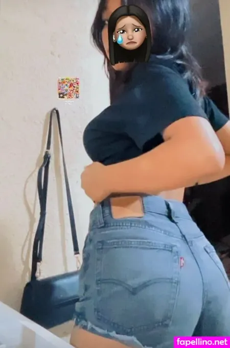 Erikaizy OnlyFans Thumbnail #CbJqvgPZ2l