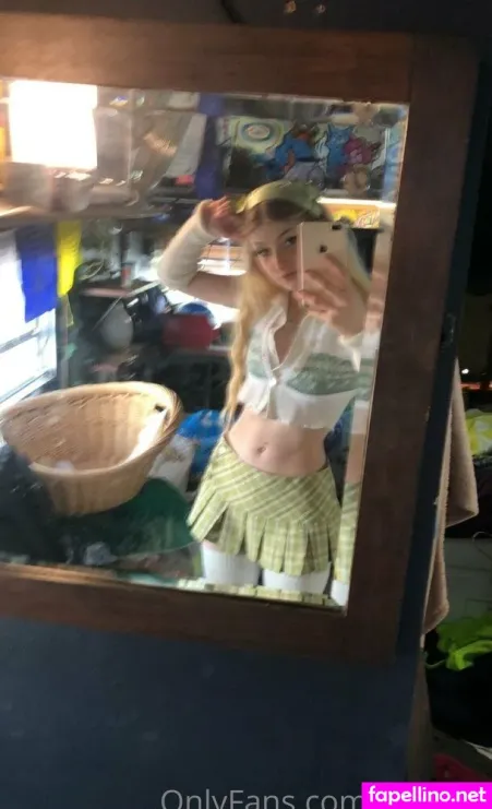 Erin 18 OnlyFans Thumbnail #LqvnmSr4rd