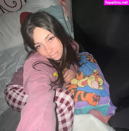 Erin Ashford 1 OnlyFans Thumbnail #uUANaoIR48