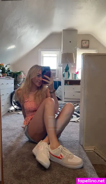 Erin Burtzlaff OnlyFans Thumbnail #2rkq61hx9Y