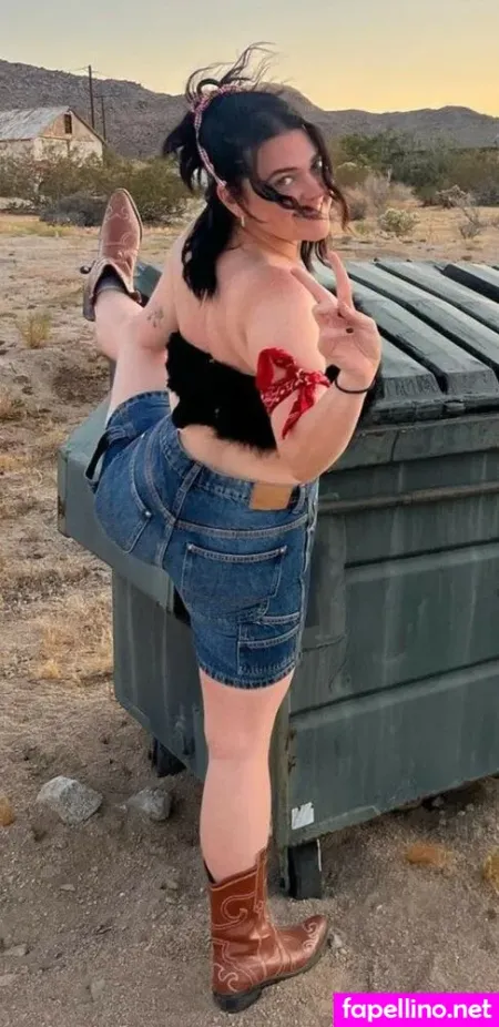 Erin Dougal OnlyFans Thumbnail #YVX4ktxW8n