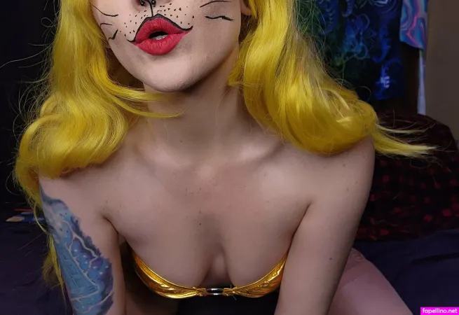 Erin Evelyn OnlyFans Thumbnail #dHtCnPZDaU