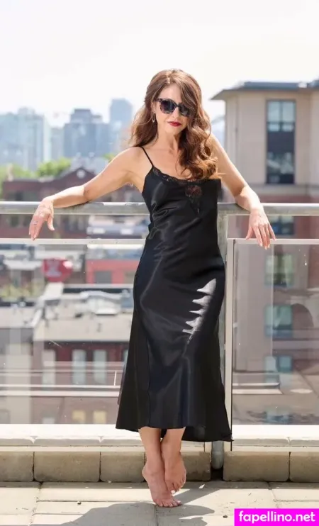 Erin Karpluk OnlyFans Thumbnail #Av68QiTxGa