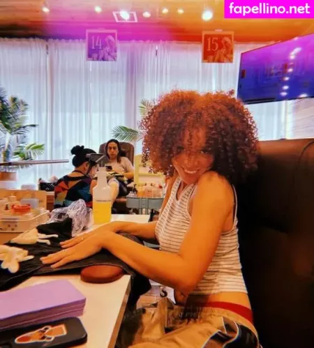 Erin Kellymen OnlyFans Thumbnail #yvPl3g7aTV