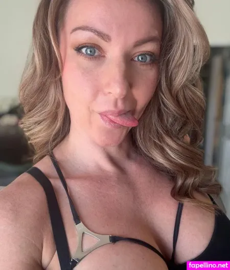 Erin Marie OnlyFans Thumbnail #8A3OATKPaw