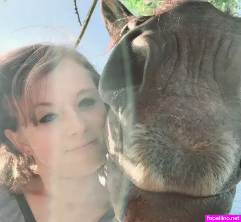 Erin Moor OnlyFans Thumbnail #ELpJ59wdDO