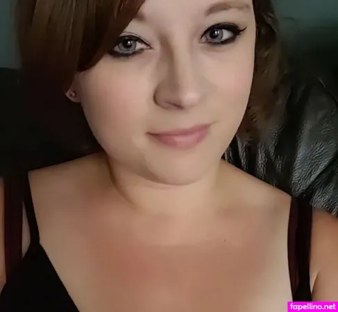 Erin Moor OnlyFans Thumbnail #jrY0OmjfAT