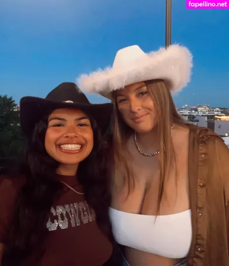 Erin Moore OnlyFans Thumbnail #2xV1WiLlNm
