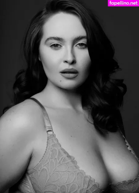 Erinmhk OnlyFans Thumbnail #4SsJtjh6fe