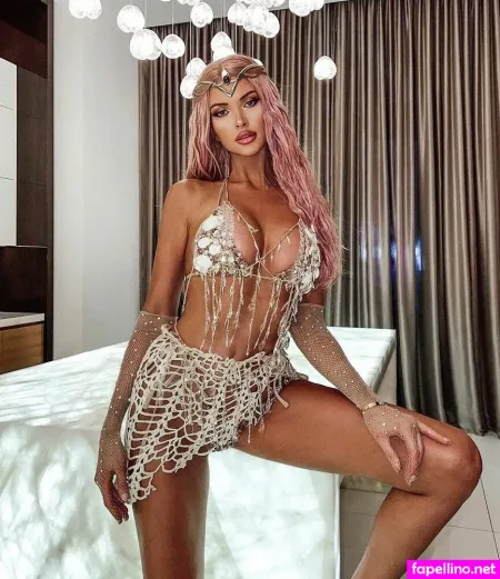 Erinmichellexo OnlyFans Thumbnail #EKWFIFNkGx