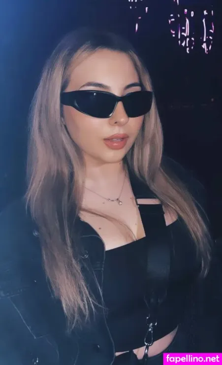 Erinsafran OnlyFans Thumbnail #HpPrdr2BM8