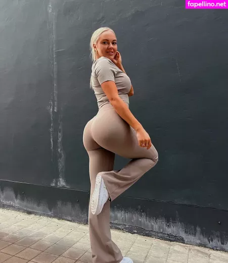 Erna Husko OnlyFans Thumbnail #s7wpFgkDb3