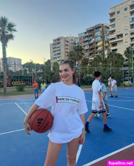 Erta Subashi OnlyFans Thumbnail #1kigwJ5xOn