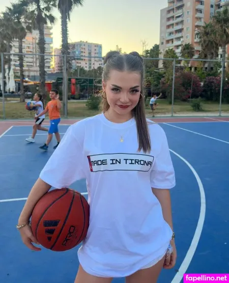 Erta Subashi OnlyFans Thumbnail #IEtCWvyCY3