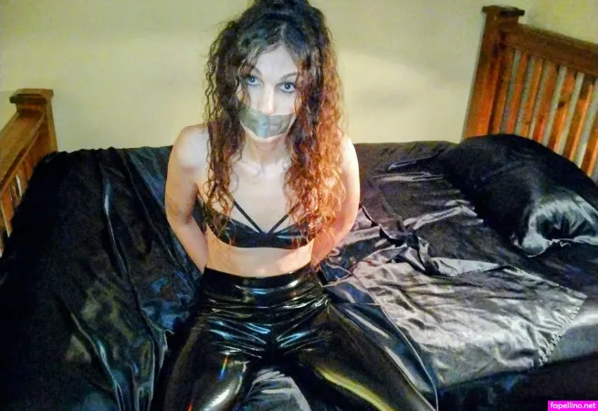 Eryneverly OnlyFans Thumbnail #h5N6eYzyrS