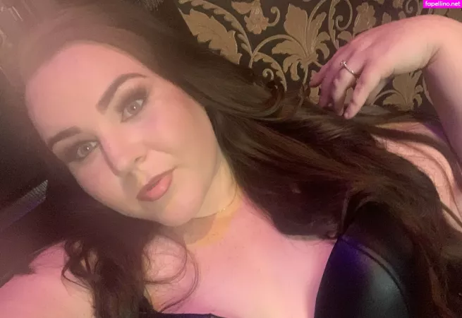 Escapepearly OnlyFans Thumbnail #TuhpyXbbTx