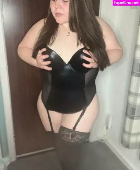 Escapepearly OnlyFans Thumbnail #xgs2FRbdBh