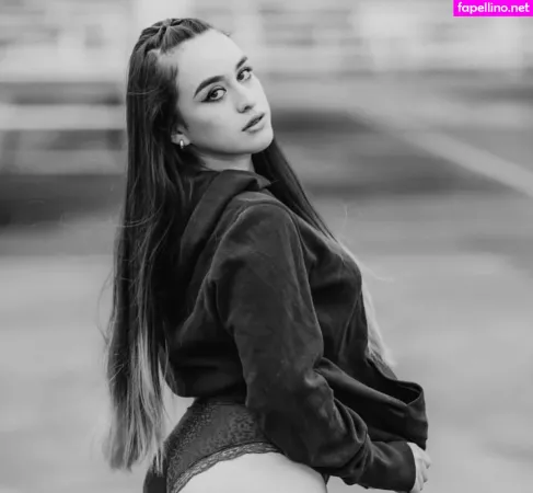 Escarlett Palacios OnlyFans Thumbnail #2aogFysMF4