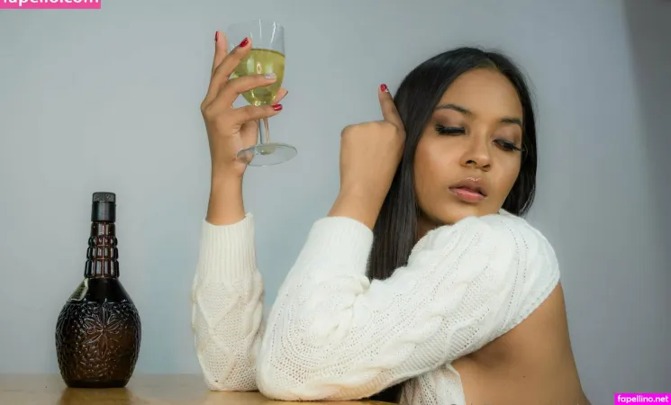 Eslunasmith49 OnlyFans Thumbnail #tRmtUbBff9