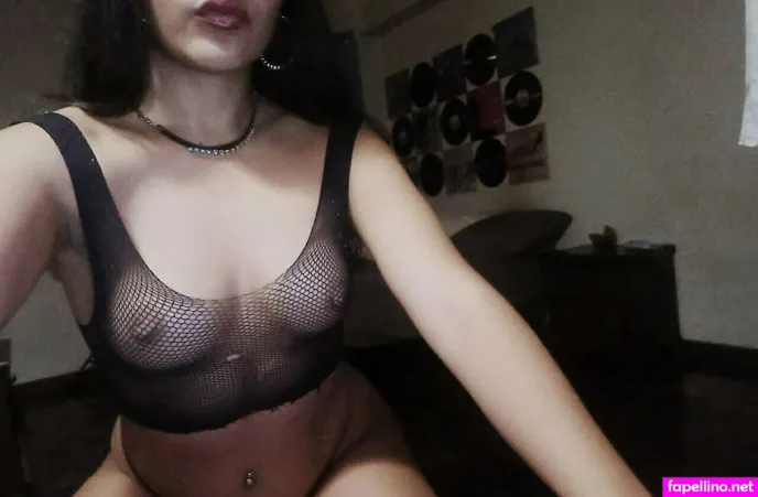 Eslunasmith49 OnlyFans Thumbnail #vnDtwOJVqn