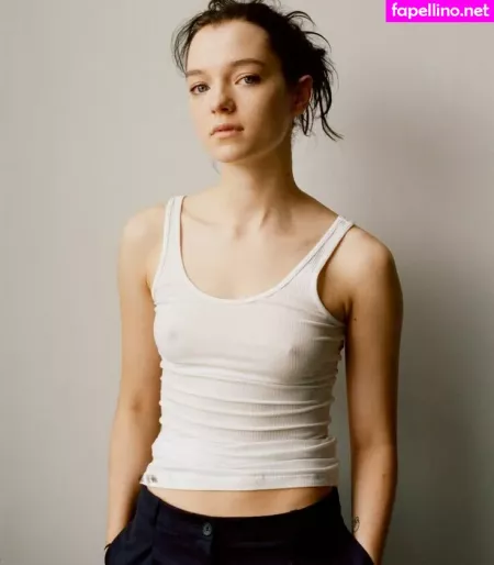 Esme Creed Miles OnlyFans Thumbnail #ti0qxg7VRw