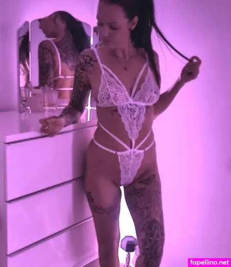Esme Gelissen Detailing Girl OnlyFans Thumbnail #dxsG6ZXX6s
