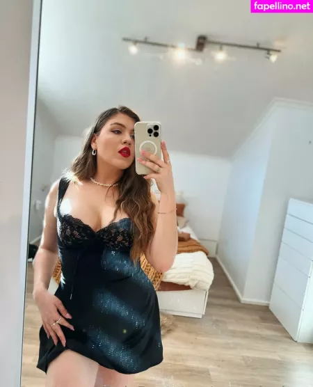 Esme Louise James OnlyFans Thumbnail #OuTPDmdepj