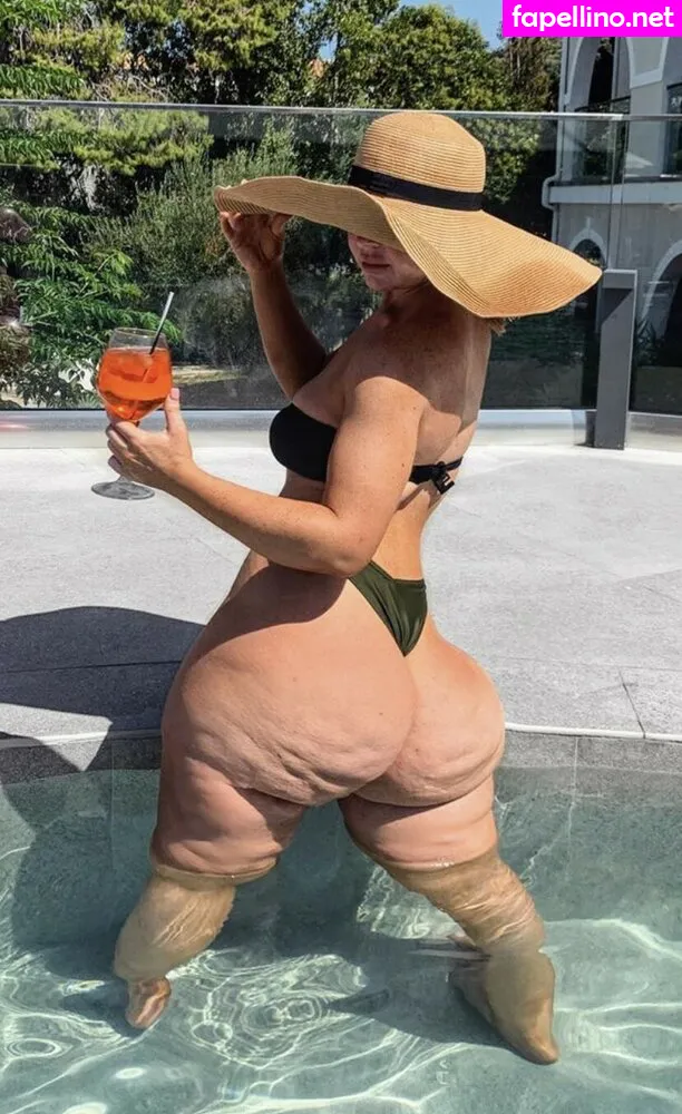 esmeedream Nude Leaked OnlyFans Photo #8awtu1d7v5