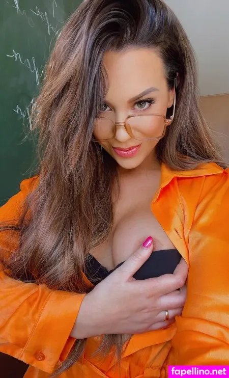 Esmee Rose OnlyFans Thumbnail #U7Qxhq7dKx