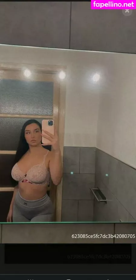 Esmeralda Morichelli OnlyFans Thumbnail #9ON0UQMqVg