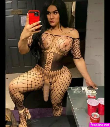 Esmeralda Nova OnlyFans Thumbnail #qtKoFmQq0B