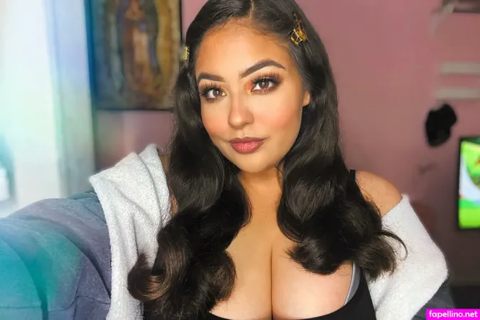 Esmeralda Quintero OnlyFans Thumbnail #VgpWwYk6e6