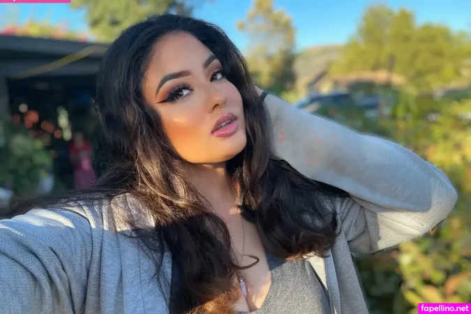 Esmeralda Quintero OnlyFans Thumbnail #pEDdmoyd0j